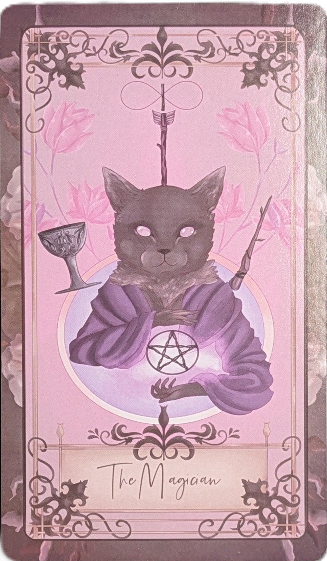 The Reigning Rouge Tarot Deck