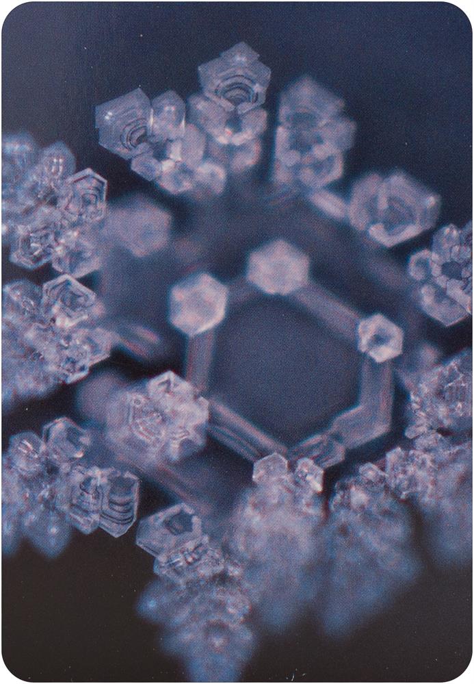 WATER CRYSTAL ORACLE (48 water crystal image cards & instruction booklet)