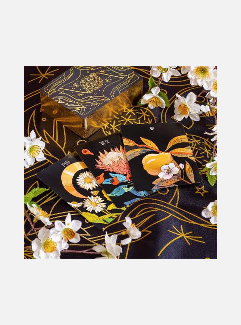 Botanica: The Tarot Deck About the Language of Flowers